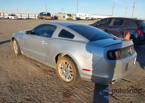 2014 Ford Mustang V6 Premium z USA, uszkodzony, nr VIN 1ZVBP8AM3E5284218